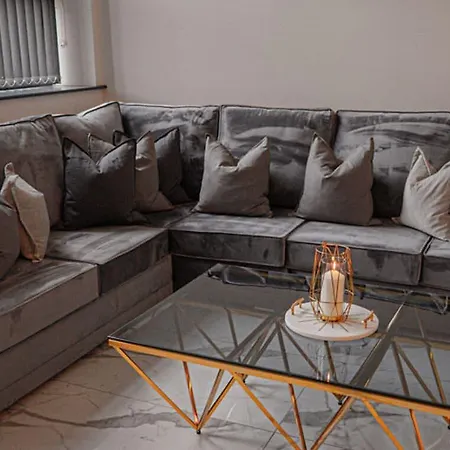 Apart Otel The By Pasha Bradford (West Yorkshire)