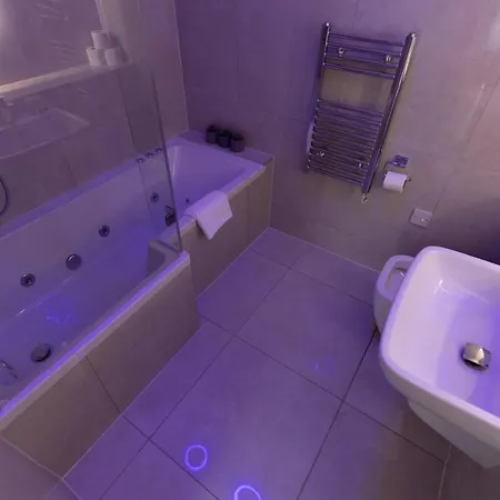 Spire Ltd Aparthotel 4*
